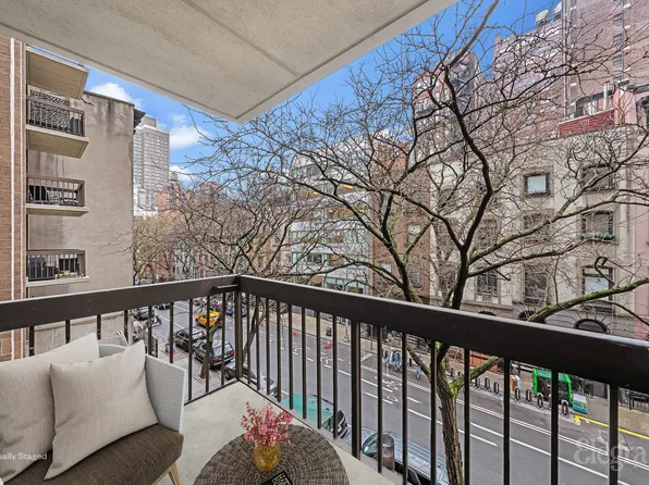 111 East 30th Street 4C image 3 of 13