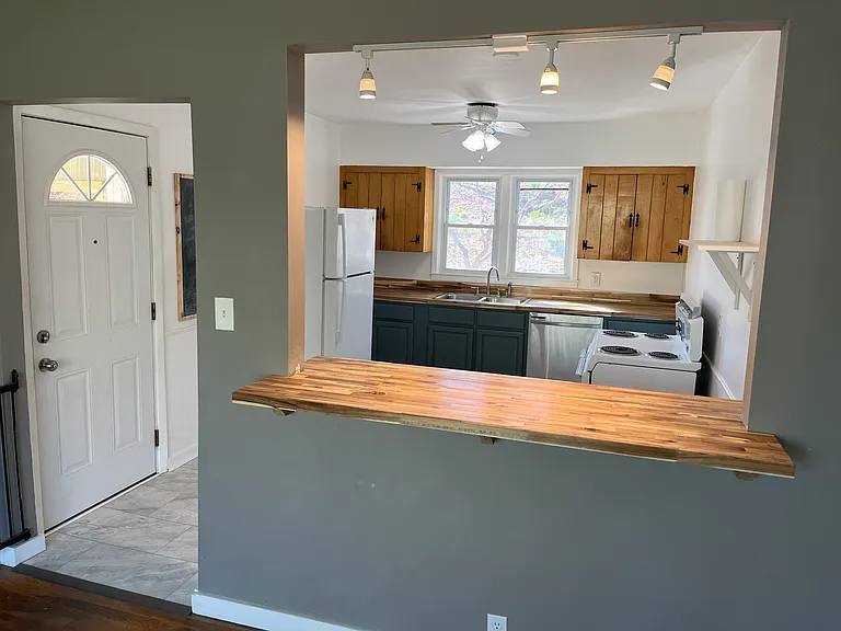 2911 Davis St — Photo 11