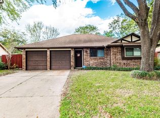5401 Colmesneil St, Pearland, TX 77584