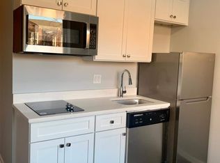 5246 N Winthrop Ave #112, Chicago, IL 60640