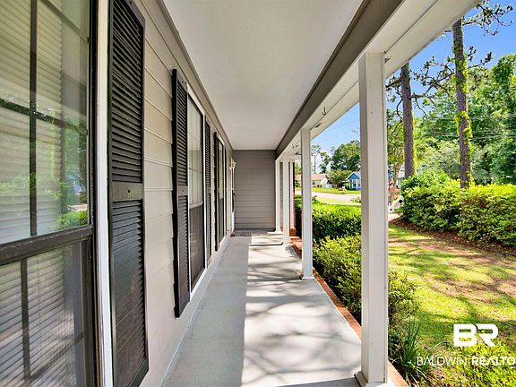 5th image of 109 Meadow Cir