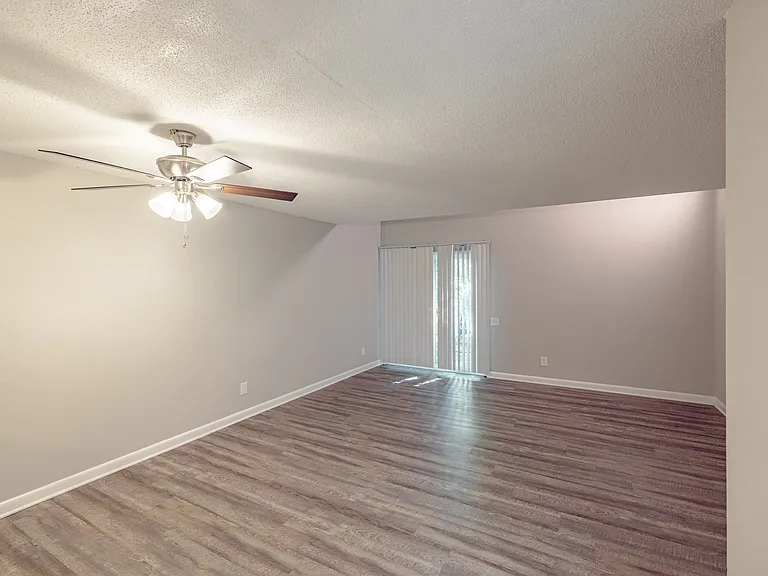 Keystone Apartments — Photo 48