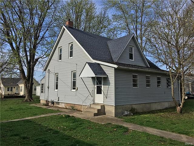 1st image of 107 E Cedar St