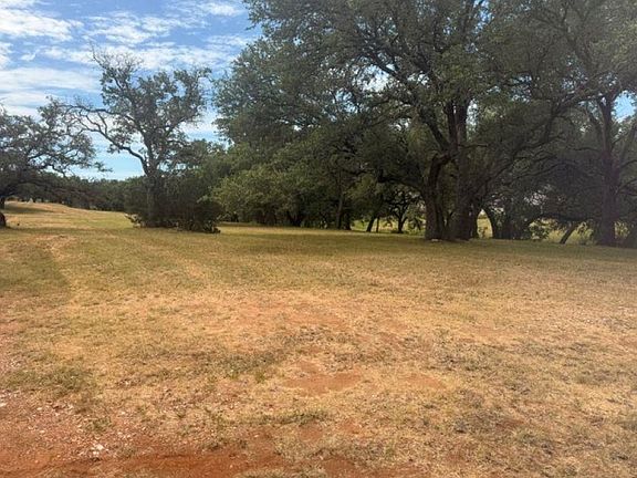 3rd image of 202 Pecan Circle