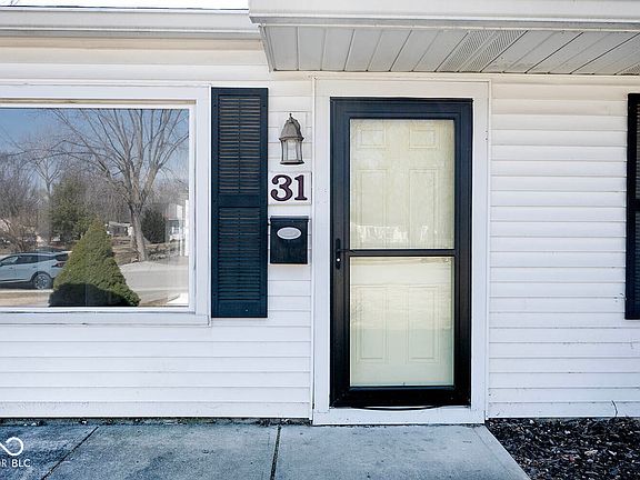 3rd image of 31 Maryvale Ct