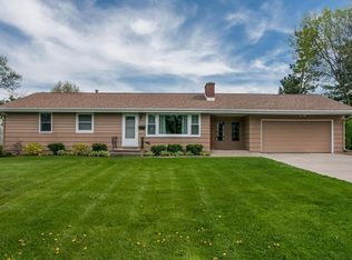 647 Old Marion Rd NE, Cedar Rapids, IA 52402