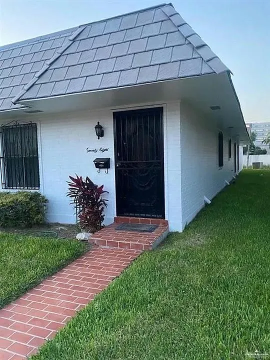 2 bed, 3.0 bath, 1668 sqft, $1,750 — Photo 2
