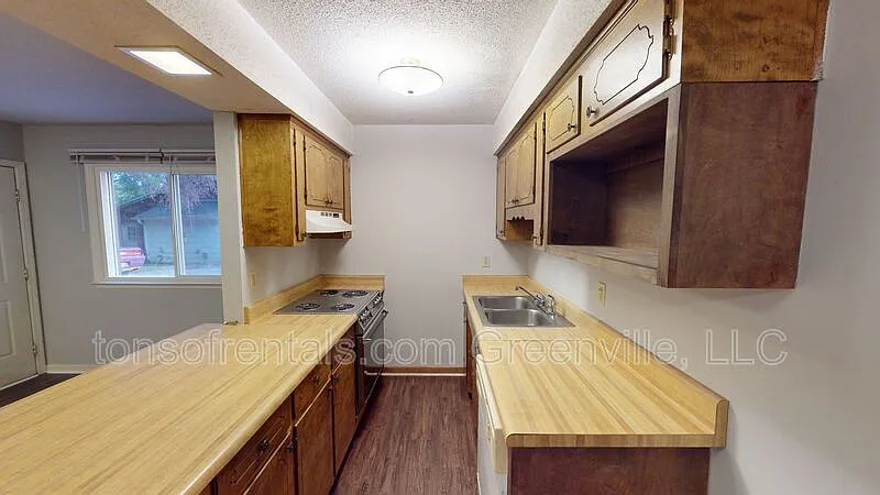 1 bed, 1.0 bath, $750 — Photo 4
