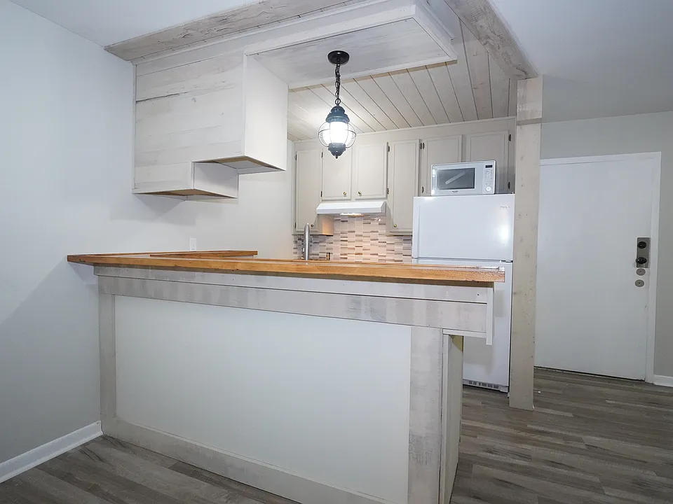 24 Salt Marsh Cir #24B