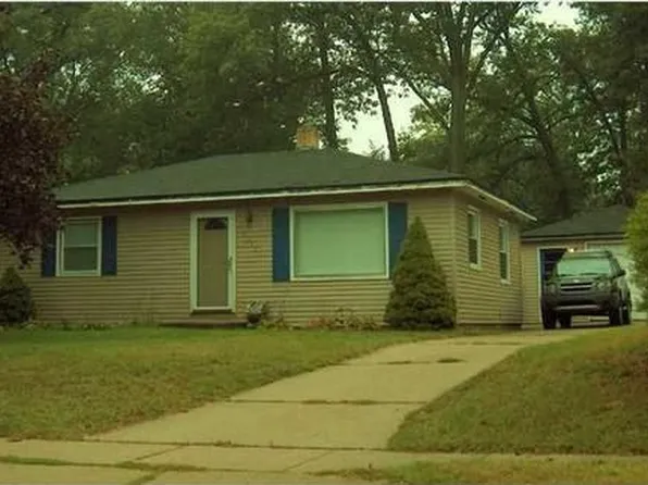 3913 Boone Ave SW, Wyoming, MI 49519