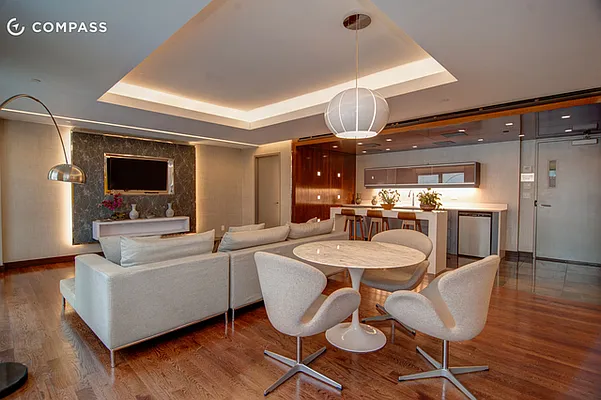 Rented by Compass | media 53