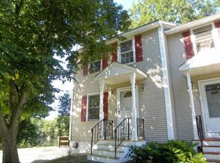 44 Emerald St, Manchester, NH 03103