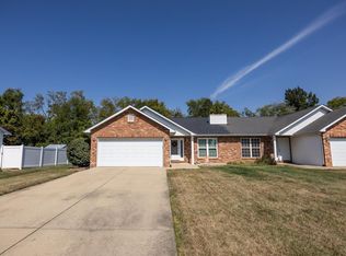 1452 Owl Creek Ln, Swansea, IL 62226