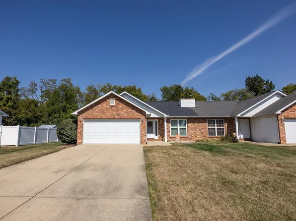 1452 Owl Creek Ln, Swansea, IL 62226