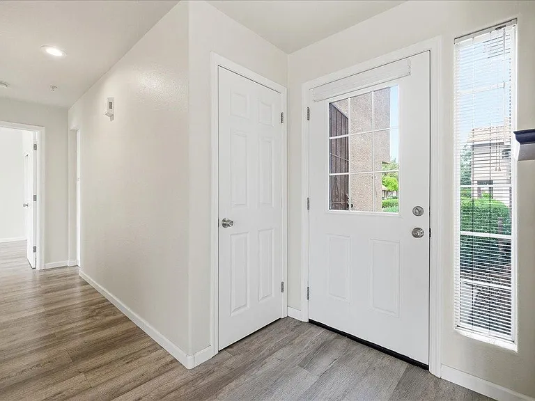1633 E Lakeside Dr #63 — Photo 24