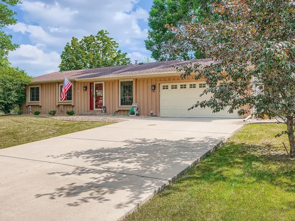 1701 James Ct, Burnsville, MN 55337