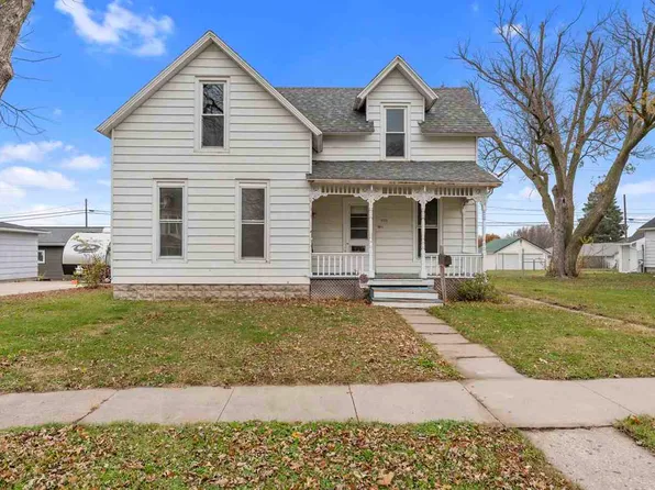 626 W Monroe St, Washington, IA 52353