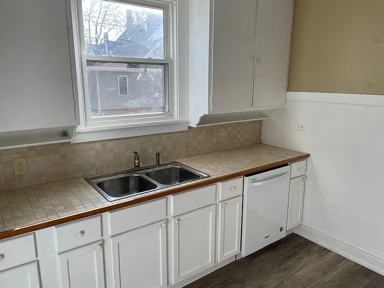 715 12th St #HOME — Photo 10