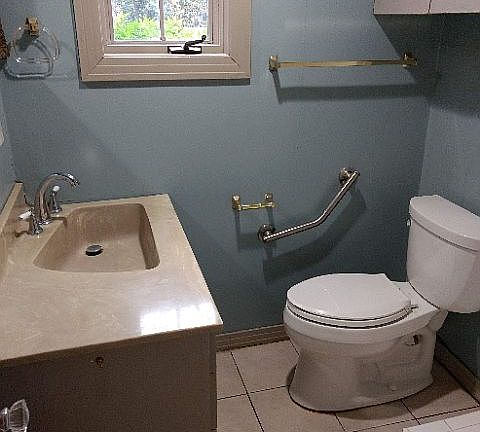 2nd bath with shower