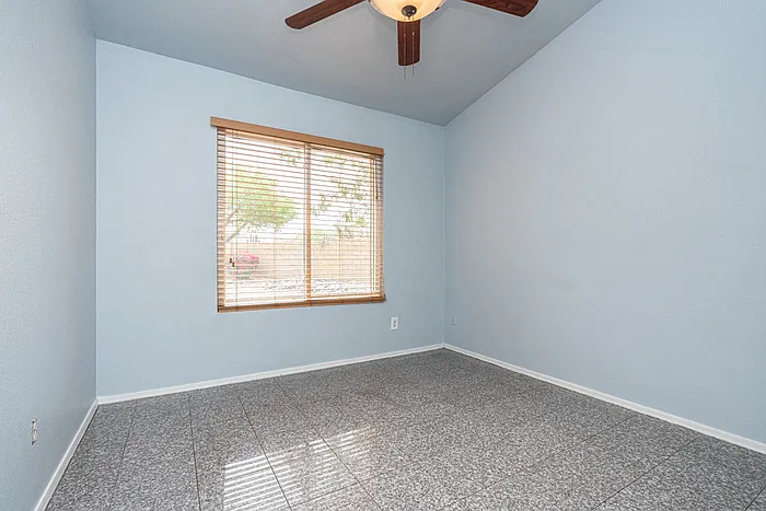 13808 S 36th Way — Photo 15