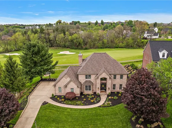 212 Chesapeake Dr, Gibsonia, PA 15044