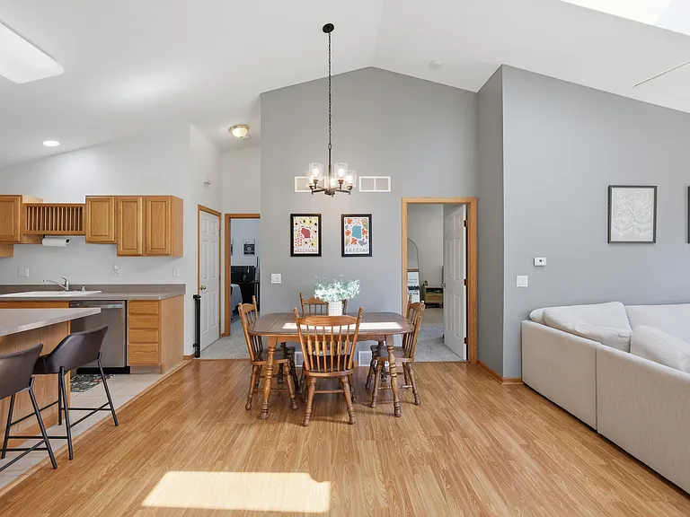 1051 Tamarack Way #1051 — Photo 10