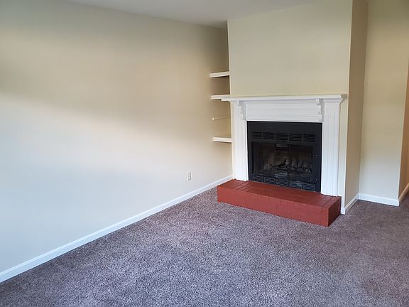 5th image of 3111B Brickdale Ln