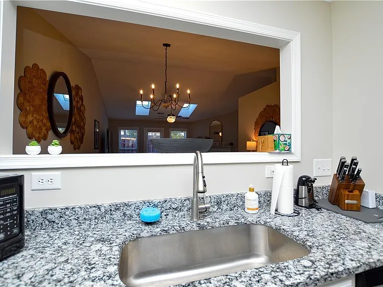 4410 Single Tree Ln — Photo 16