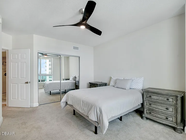 231 Riverside Dr #1006 — Photo 28