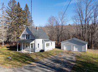 70 Town Hill Rd, Hinsdale, MA 01235