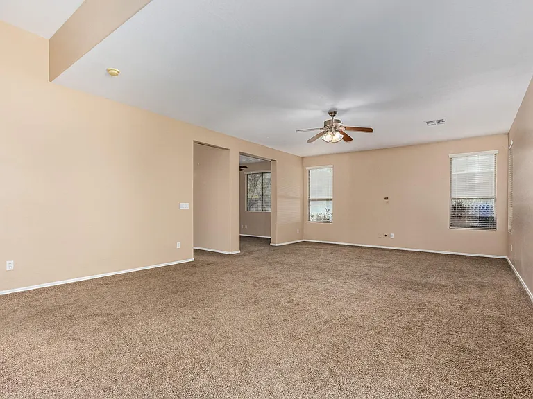 504 N Swallow Ln — Photo 44