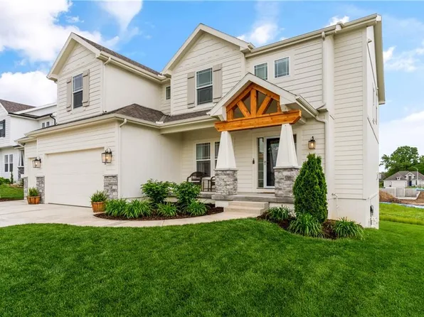 10716 N Fairmount Ave, Kansas City, MO 64155