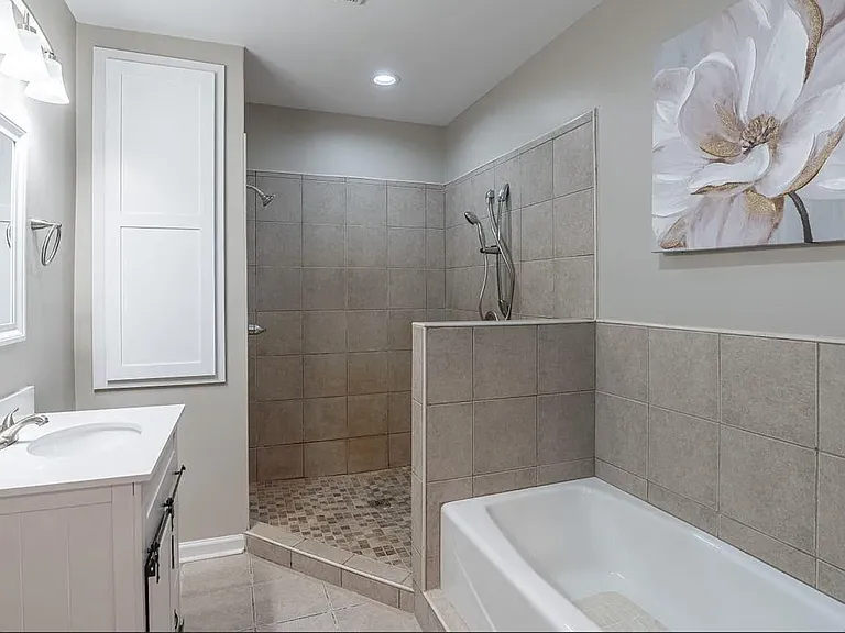 425 Yachting Rd — Photo 22