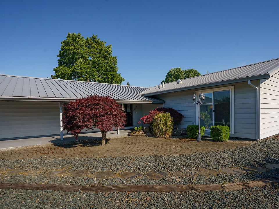 1st image of 604 Hemlock Ave