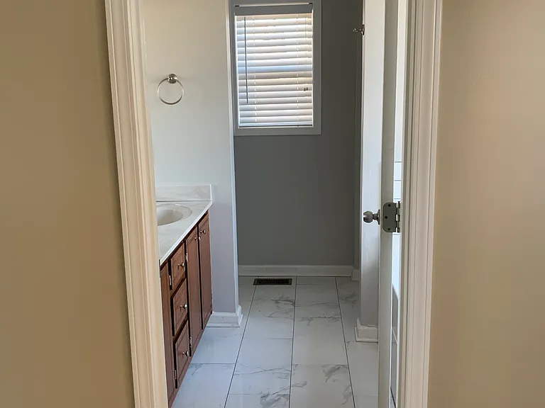 1617 Broad Cir — Photo 14