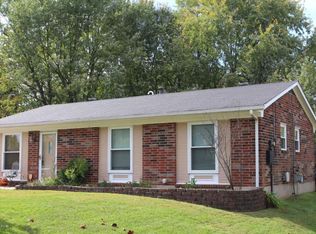 7732 Dominique Dr, Louisville, KY 40228