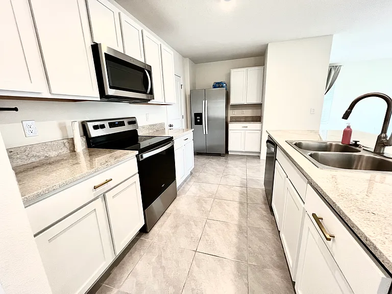 5663 Hollingworth Trl — Photo 3