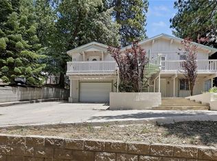 31346 Deer Lick Ln, Running Springs, CA 92382