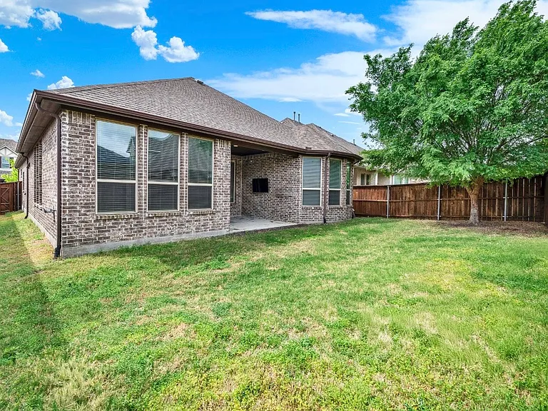 3042 Seattle Slew Dr — Photo 10