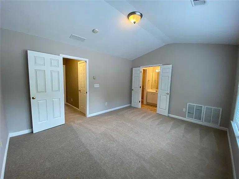 4019 Howell Park Rd — Photo 15