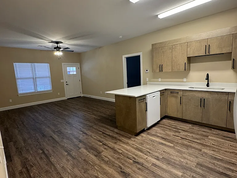 1308 Jackson Ave — Photo 20