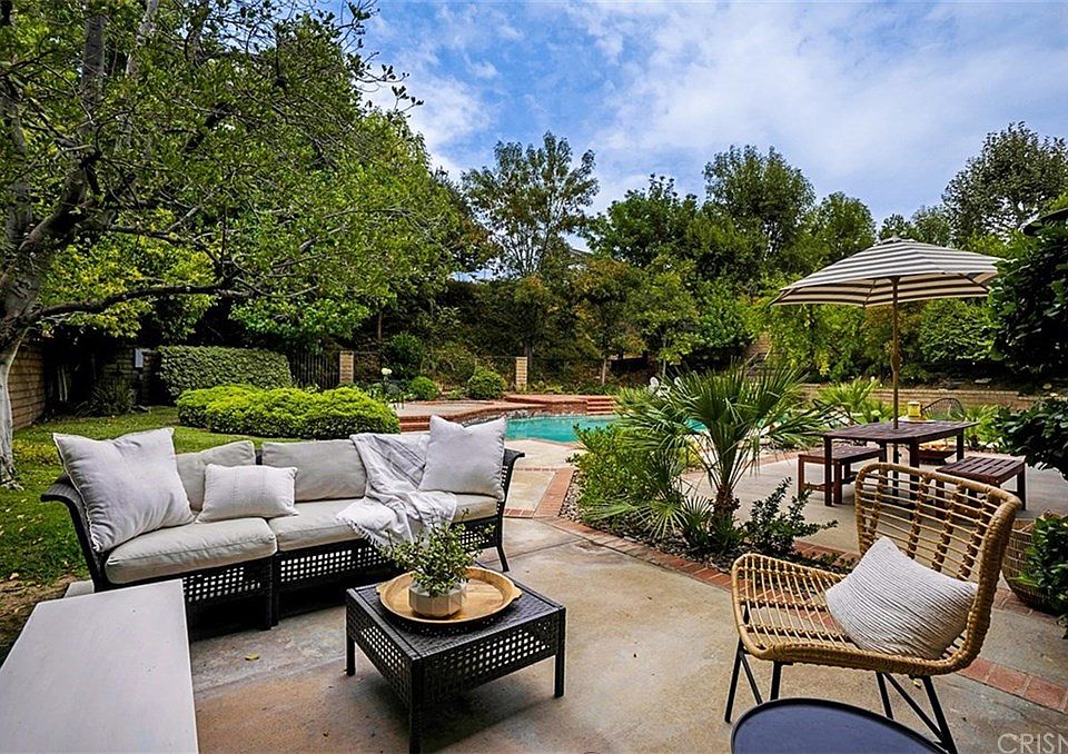 1st image of 25407 Cariz Dr