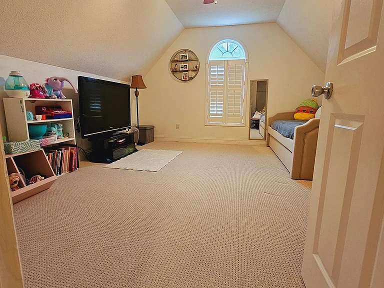 300 Croatan Woods Dr — Photo 24