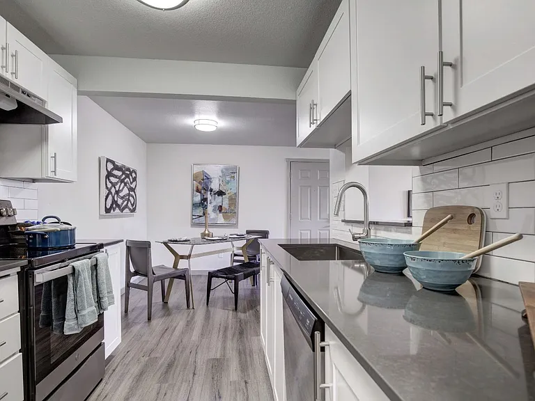 Taluswood Apartments — Photo 3