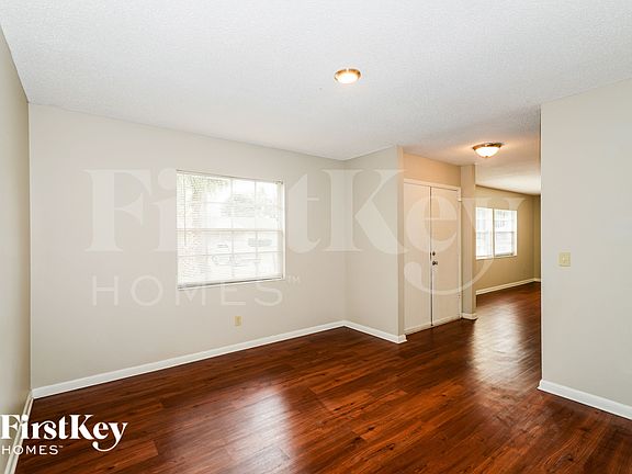 5th image of 3816 Fieldflower Ct