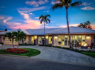 1041 Pine Point Rd, Riviera Beach, FL 33404