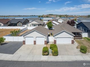1300 Marina Dr APT 34, Moses Lake, WA 98837