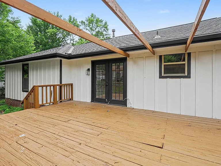 3709 NE Grant St — Photo 5