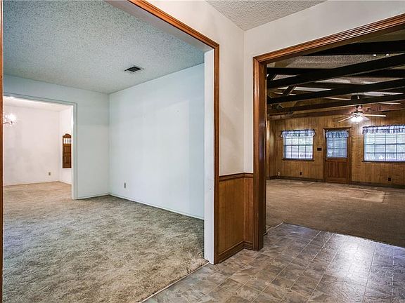 5th image of 2405 N Pleasant Cir