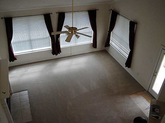 5th image of 5202 Maple Hill Trl